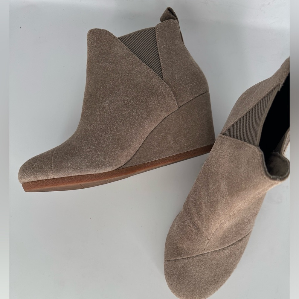 Toms Kelsey Wedge Bootie